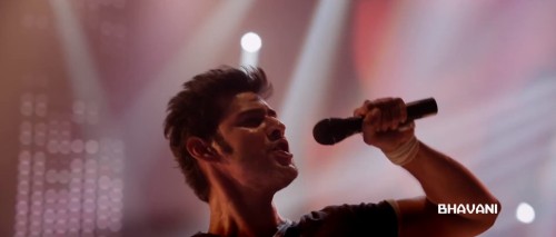 1-Nenokkadine-Ek-ka-Dum-2014-www.9kmovies.rip-Hindi-DD5.1--Telugu-1080p-BluRay-3.7GB.mkv_snapshot_00.09.07.980.jpg